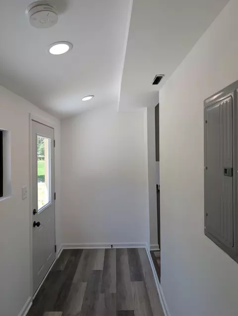 Entry Way - 206 E Jefferson St, Gardner, IL 60424 photo 3 of 3