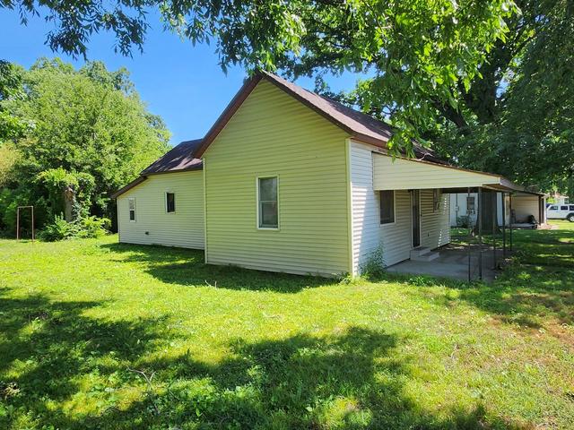 33 Cripple Creek Rd, Pinckneyville, IL 62274