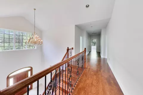 Entry Way - 73 Locust Rd, Winnetka, IL 60093 photo 3 of 3