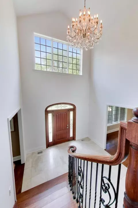 Entry Way - 73 Locust Rd, Winnetka, IL 60093 photo 1 of 3