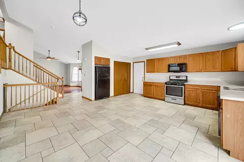 4224 Ashcott Ln, Plainfield, IL 60586 photo 3