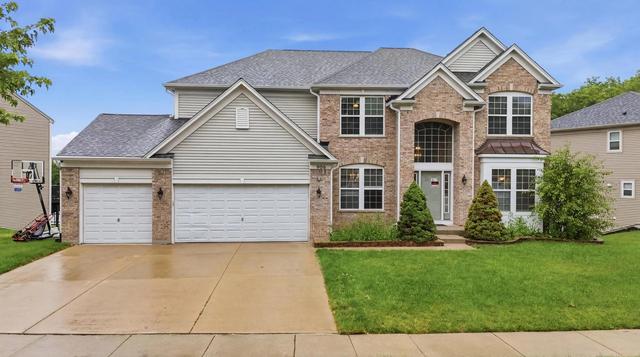 906 Blue Ridge Dr, Streamwood, IL 60107