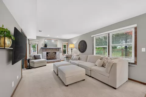 780 N Dexter Ln, Hoffman Estates, IL 60169 photo 7