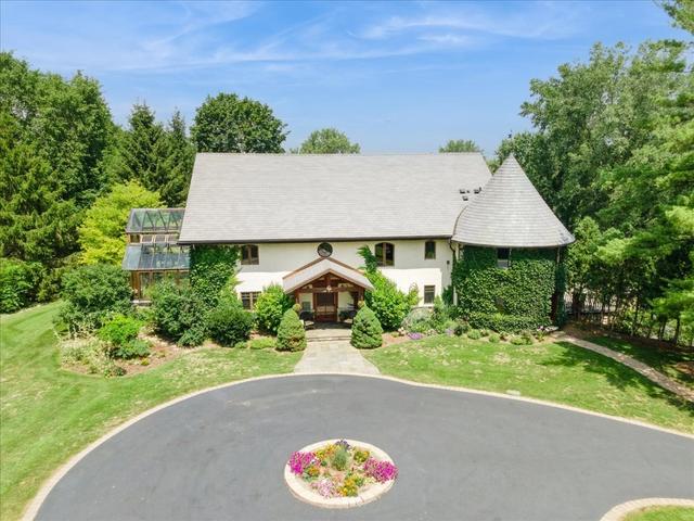 236 Steeplechase Rd, Barrington Hills, IL 60010