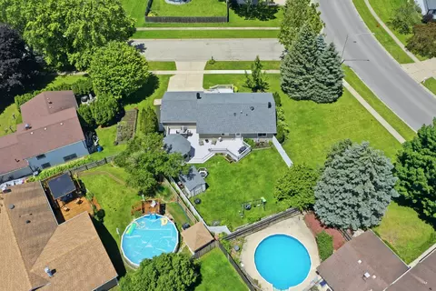 218 Windridge Dr, Mchenry, IL 60050 photo 30