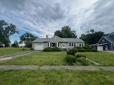 117 E 5th Ave, Rankin, IL 60960