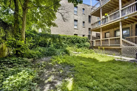 Exterior - 614 S Loomis St #1, Chicago, IL 60607 photo 2 of 3
