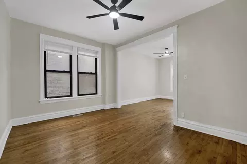 Living - 614 S Loomis St #1, Chicago, IL 60607 photo 5 of 6