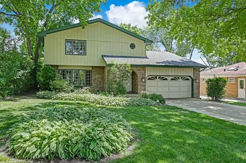 5631 S Elm St, Hinsdale, IL 60521