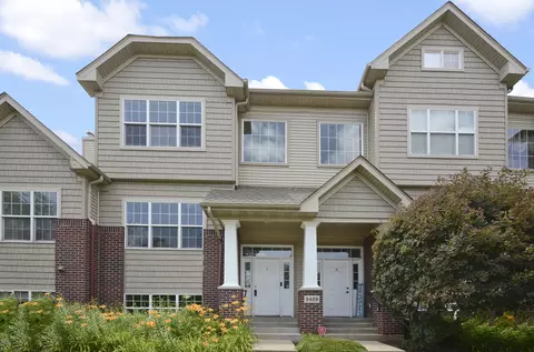2429 River Oaks Ln #2, Rockford, IL 61102