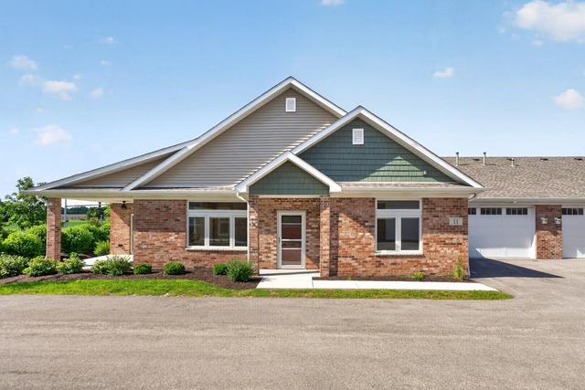11 Briden Ln #11, Sycamore, IL 60178
