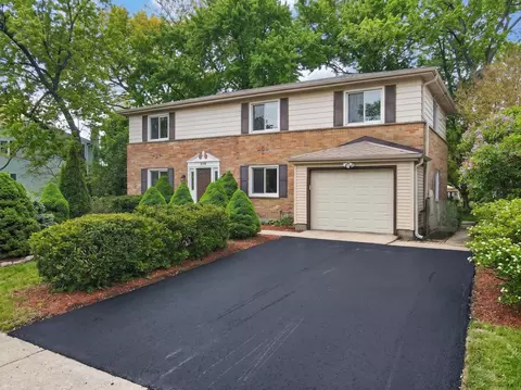 208 Pine St, Deerfield, IL 60015 photo 2