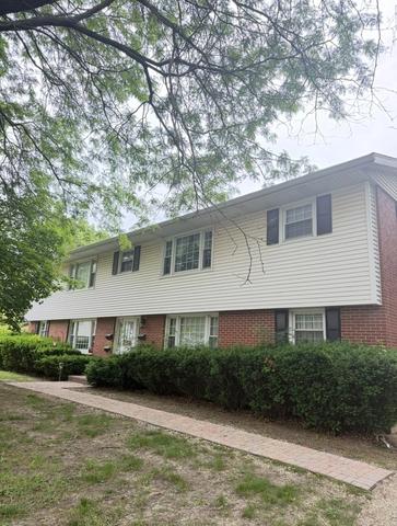 120 Caroline Ct, Geneva, IL 60134