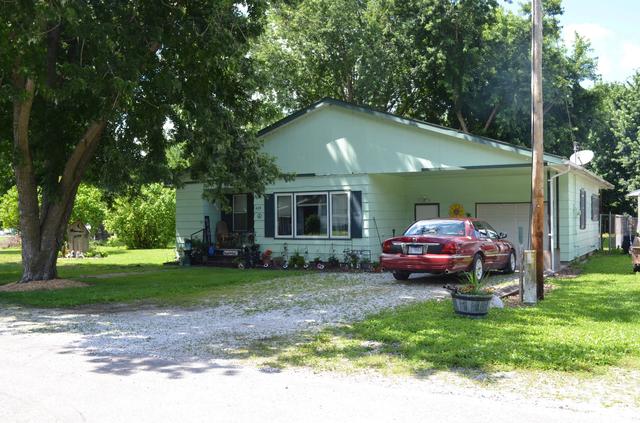 429 Meadow St, Niota, IL 62358