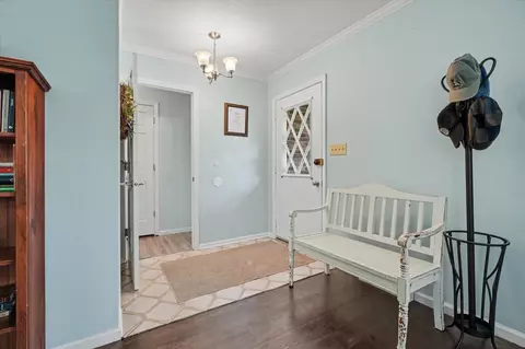 Entry Way - 304 Cherokee Dr, Georgetown, IL 61846 photo 2 of 5