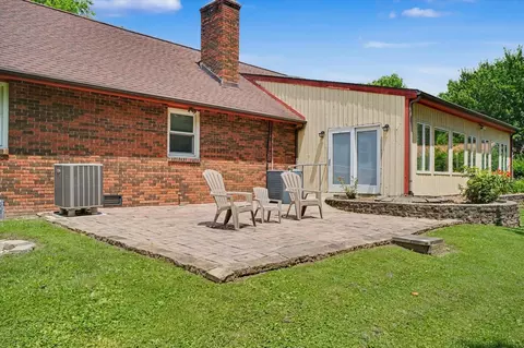 Exterior - 304 Cherokee Dr, Georgetown, IL 61846 photo 9 of 9