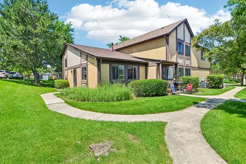1298 Inverrary Ln, Palatine, IL 60074