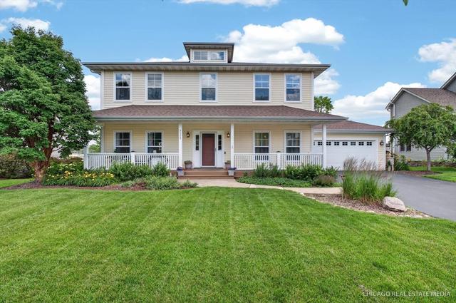 711 Ridge Dr, Elburn, IL 60119