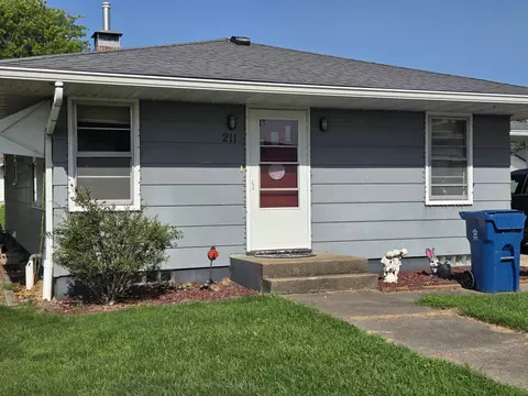 211 Elk St, Sabula, IA 52070