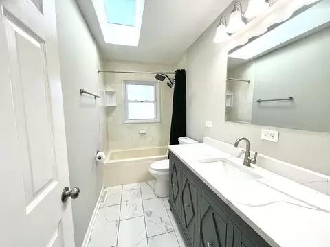 978 Sycamore Ln, Bartlett, IL 60103 photo 10