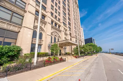 680 N Lake Shore Dr #1313, Chicago, IL 60611
