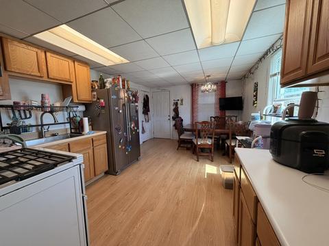 Kitchen - 3049 E 138th Pl, Burnham, IL 60633 photo 1 of 3