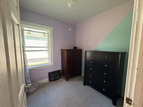 Bedroom - 3049 E 138th Pl, Burnham, IL 60633 photo 1 of 5