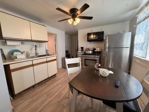 Kitchen - 3049 E 138th Pl, Burnham, IL 60633 photo 3 of 3
