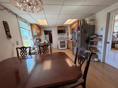 Dining - 3049 E 138th Pl, Burnham, IL 60633 photo 1 of 1