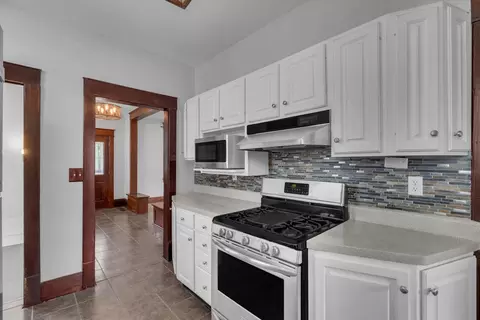 Entry Way - 1179 26th Street A, Moline, IL 61265 photo 3 of 5