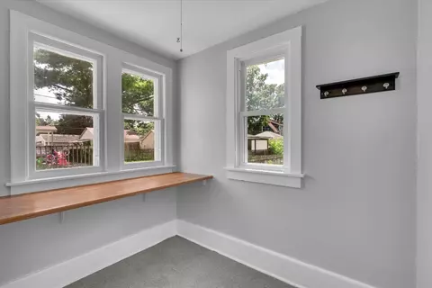 Entry Way - 1179 26th Street A, Moline, IL 61265 photo 4 of 5