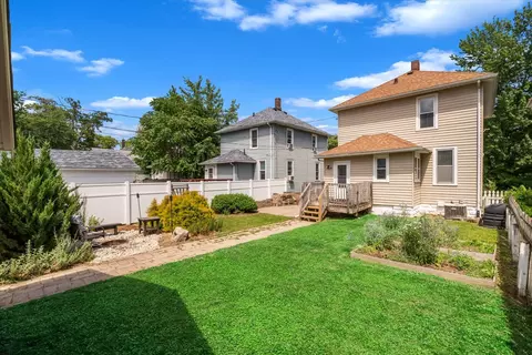 Exterior - 1179 26th Street A, Moline, IL 61265 photo 7 of 13