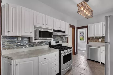 Kitchen - 1179 26th Street A, Moline, IL 61265 photo 2 of 2