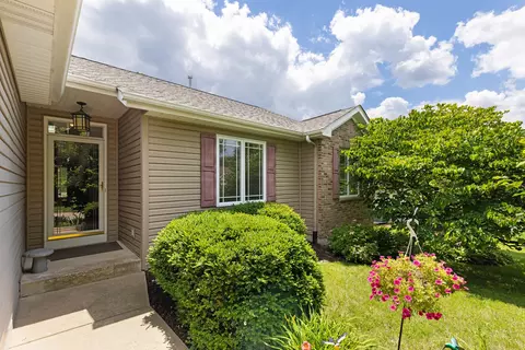 10589 Harrison Ct, Roscoe, IL 61073