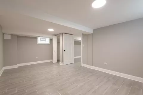 7737 S Champlain Ave, Chicago, IL 60619 photo 24