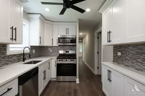 7737 S Champlain Ave, Chicago, IL 60619 photo 15