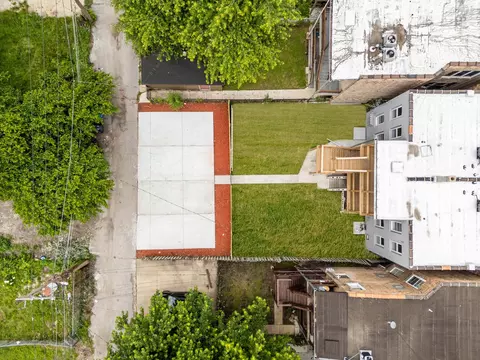 View/Area - 1421 E 69th Pl, Chicago, IL 60637 photo 5 of 6