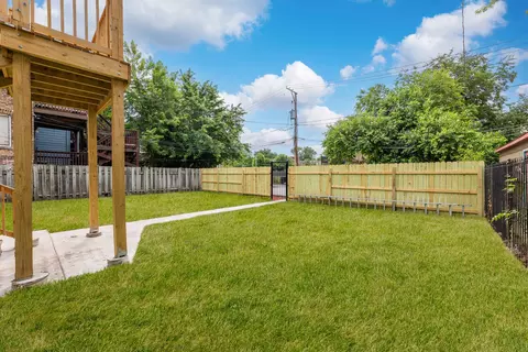 Exterior - 1421 E 69th Pl, Chicago, IL 60637 photo 6 of 7