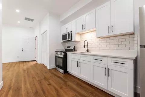 Kitchen - 1421 E 69th Pl, Chicago, IL 60637 photo 2 of 3