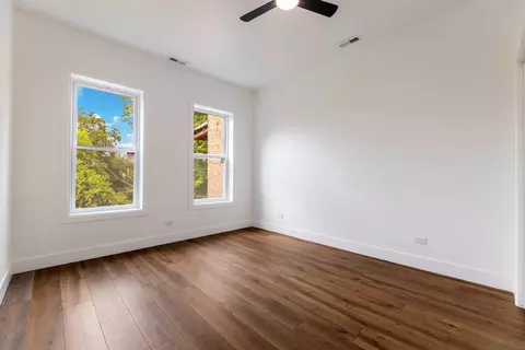 Bedroom - 1421 E 69th Pl, Chicago, IL 60637 photo 5 of 6