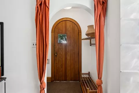 Entry Way - 3640 Arthur Ave, Brookfield, IL 60513 photo 1 of 3