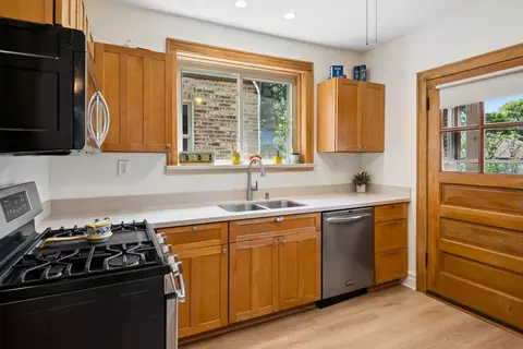 Kitchen - 3640 Arthur Ave, Brookfield, IL 60513 photo 1 of 2