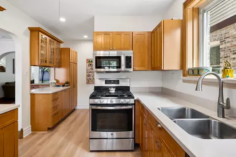 Kitchen - 3640 Arthur Ave, Brookfield, IL 60513 photo 2 of 2