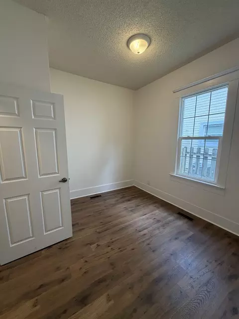 Bedroom - 109 E 7th St, Metropolis, IL 62960 photo 6 of 8