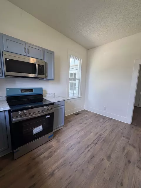 Kitchen - 109 E 7th St, Metropolis, IL 62960 photo 3 of 3