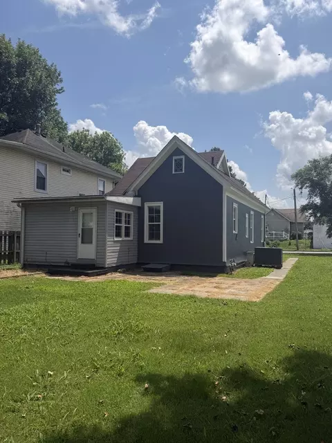 Exterior - 109 E 7th St, Metropolis, IL 62960 photo 4 of 4