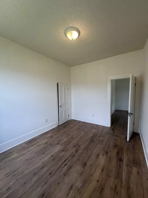 Bedroom - 109 E 7th St, Metropolis, IL 62960 photo 4 of 8