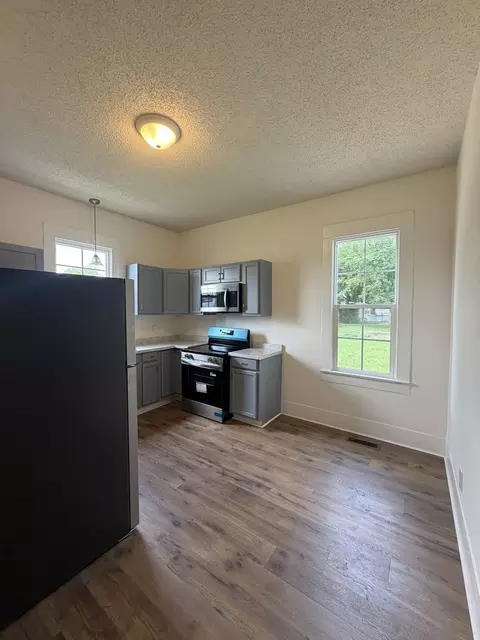 Kitchen - 109 E 7th St, Metropolis, IL 62960 photo 2 of 3