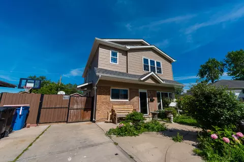 8421 S Scottsdale Ave, Chicago, IL 60652