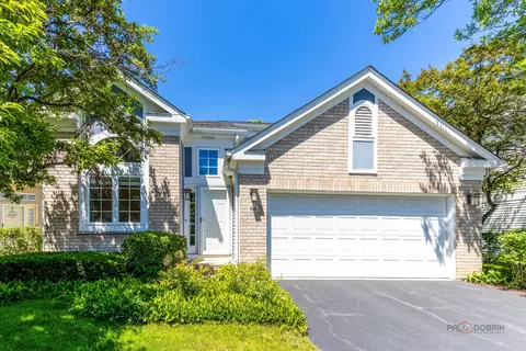 96 Manchester Dr, Buffalo Grove, IL 60089